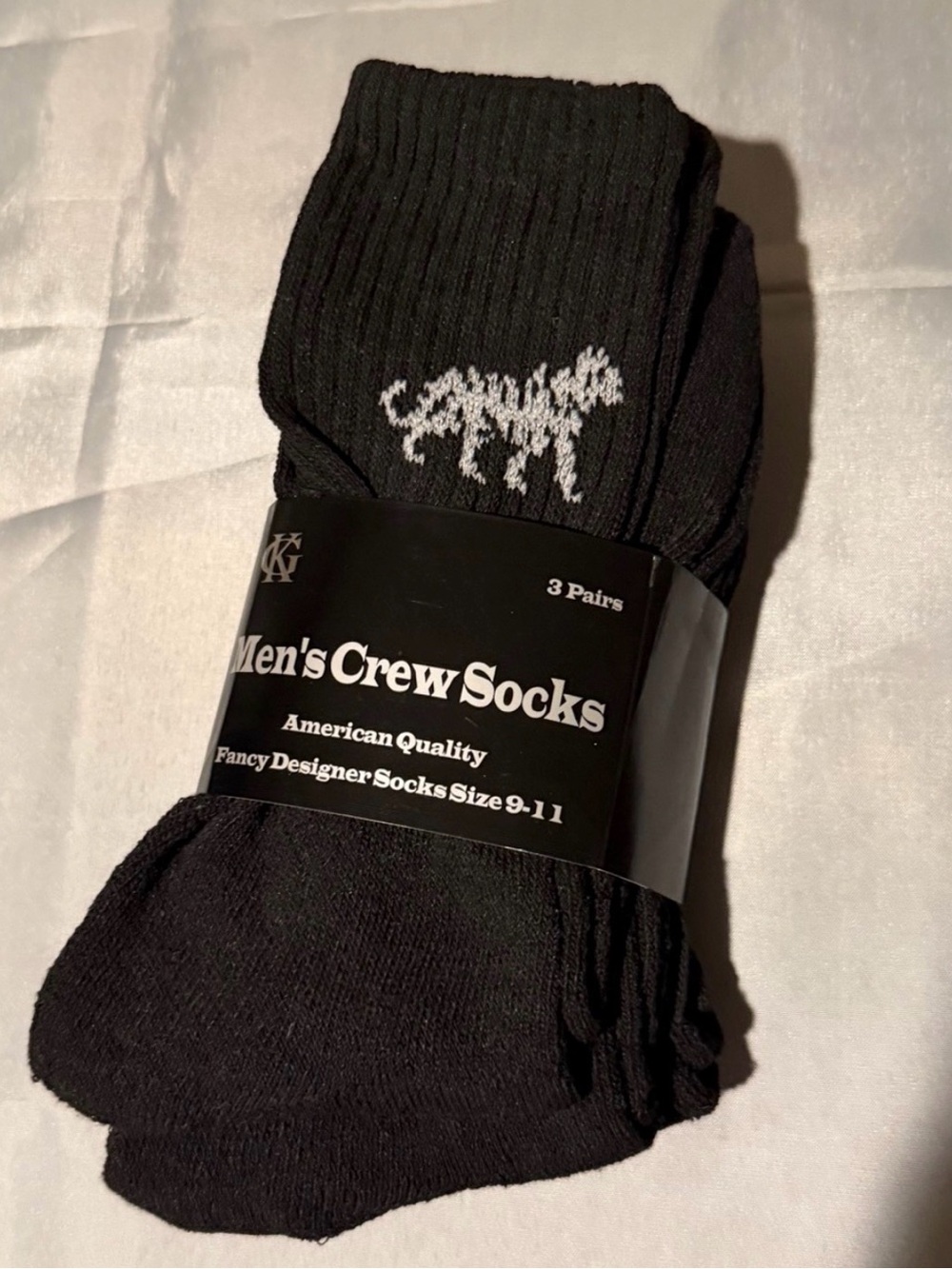 ❤️Black Men's Crew Socks with White Script Accent
